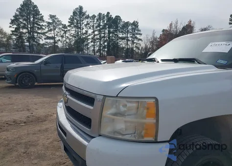 2010 Chevrolet Silverado 1500 Lt z USA, uszkodzony, nr VIN 1GCSKSE38AZ216595